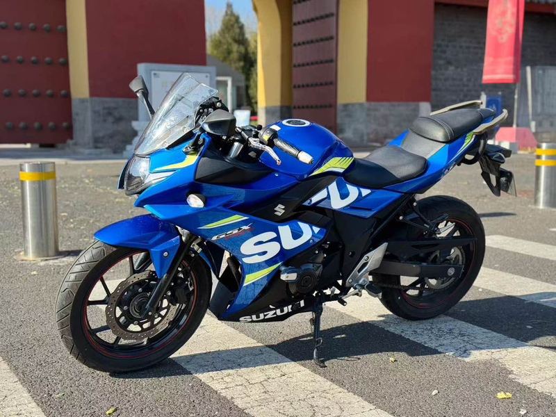二手豪爵铃木GSX250R