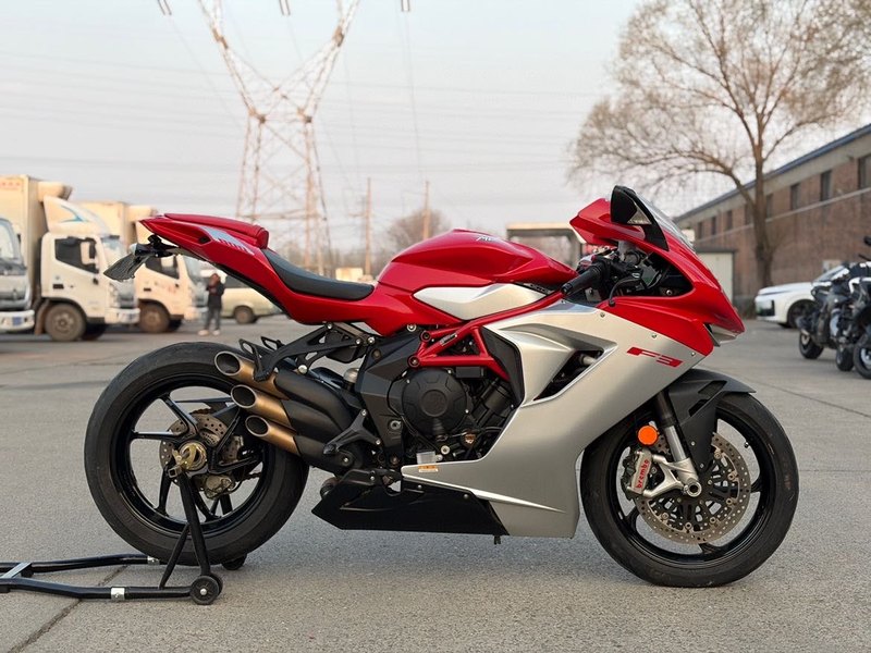 二手奥古斯塔F3 800