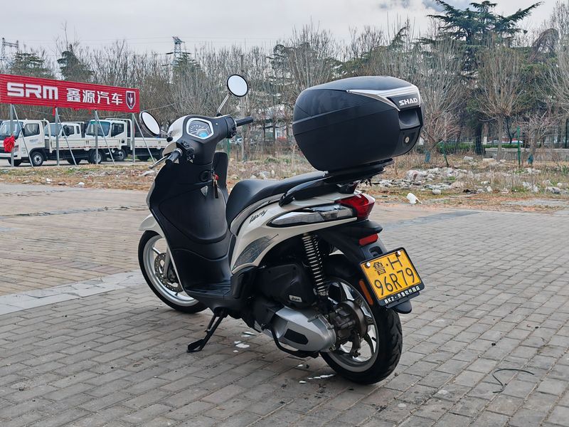 二手比亚乔Liberty One