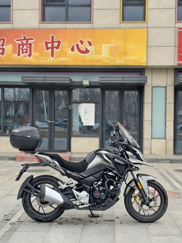 二手五羊本田猛鸷 CB190X