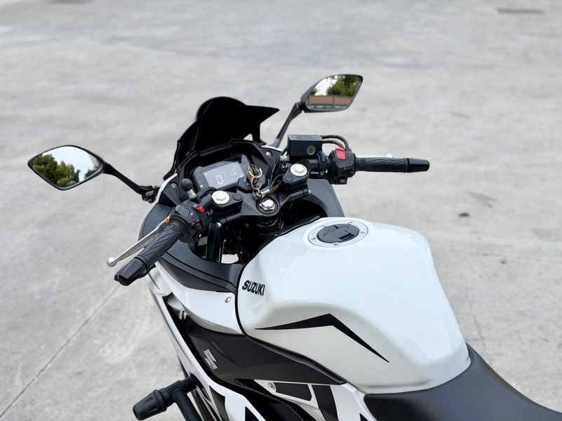 二手豪爵铃木GSX250R