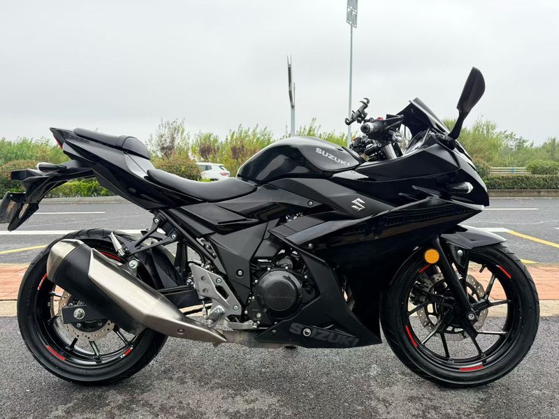 二手豪爵铃木GSX250R