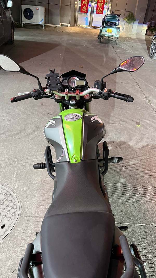 二手贝纳利小黄龙 TNT25