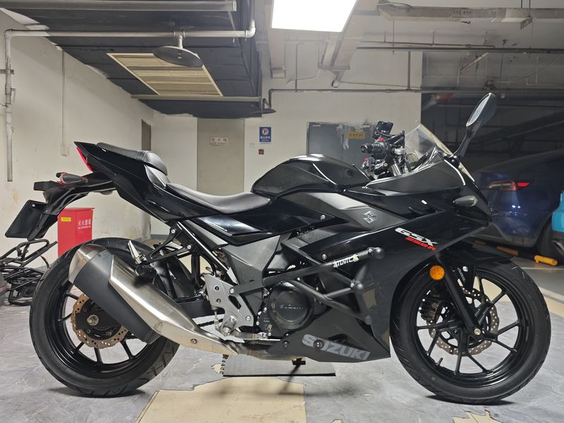 二手豪爵铃木GSX250R