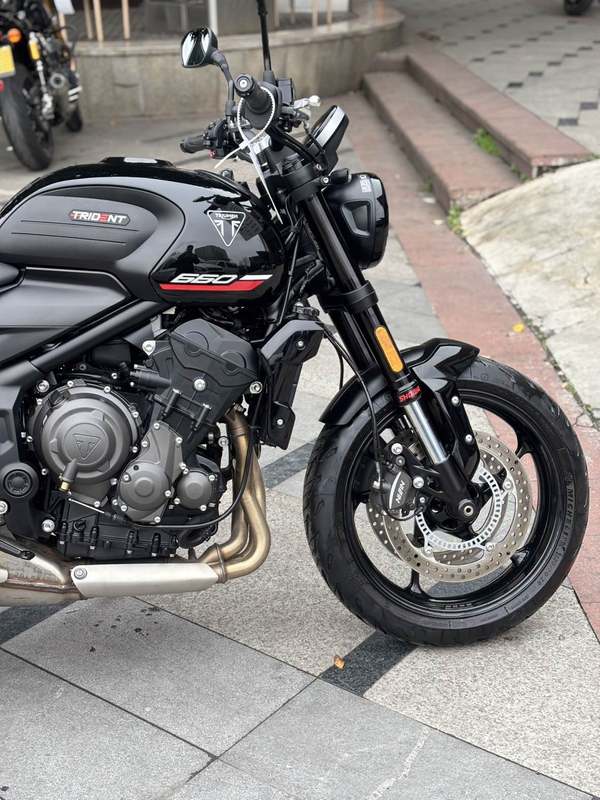 二手凯旋Trident 660