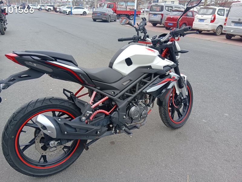 二手贝纳利红宝龙 TNT150i