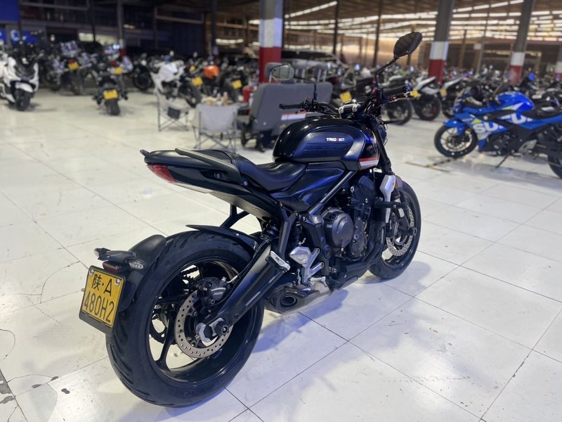 二手凯旋Trident 660