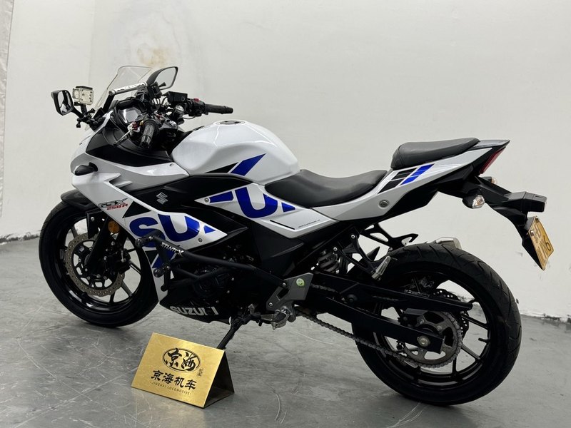 二手豪爵铃木GSX250R