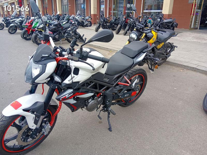 二手贝纳利红宝龙 TNT150i