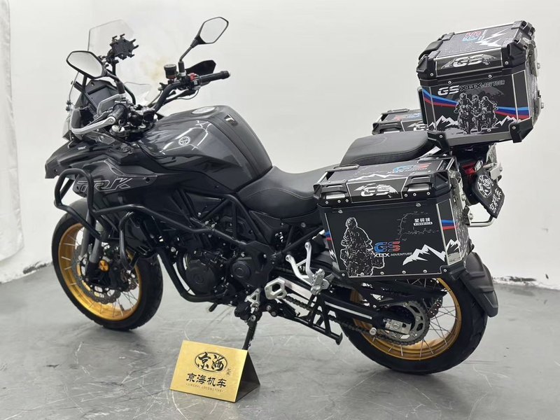 二手贝纳利金鹏 TRK502