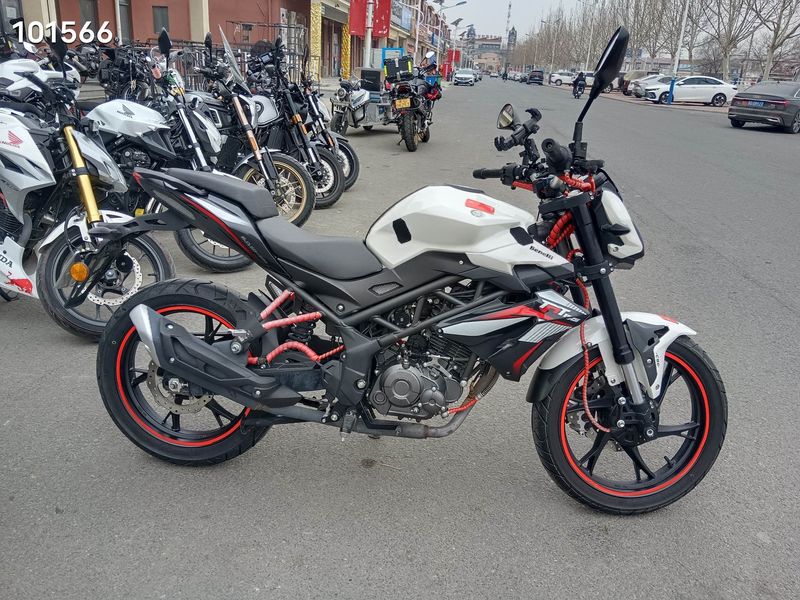 二手贝纳利红宝龙 TNT150i