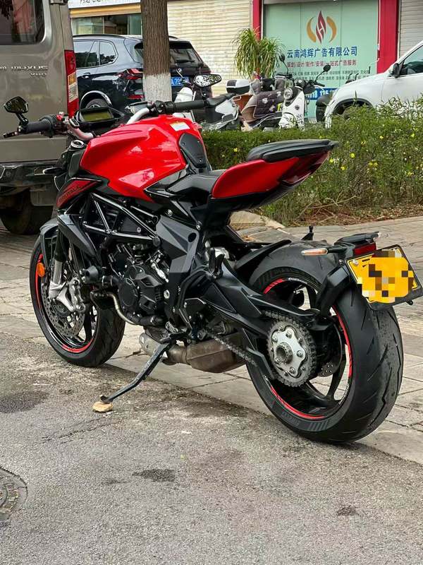 二手奥古斯塔Brutale 800