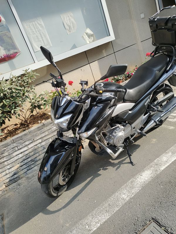 二手豪爵铃木骊驰 GW250