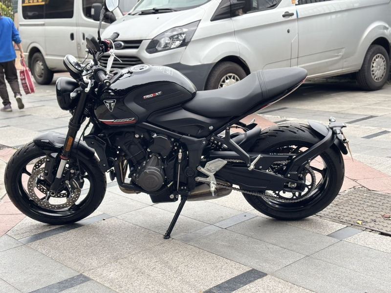 二手凯旋Trident 660