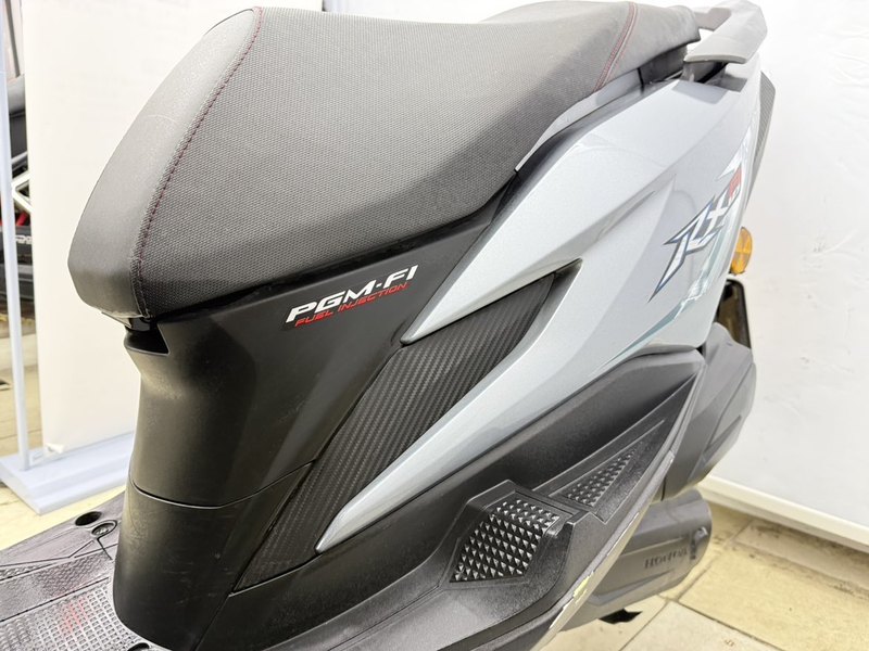 二手新大洲本田裂行 RX125Fi