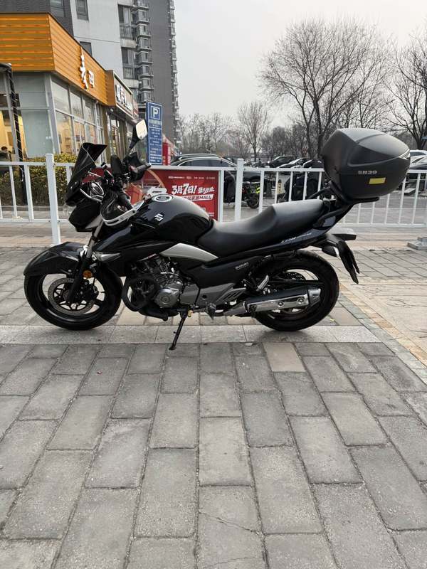 二手豪爵铃木骊驰 GW250