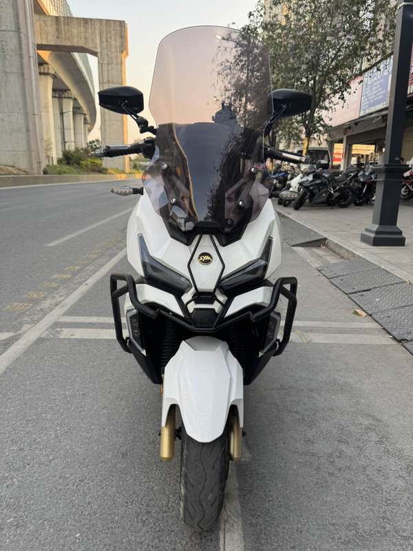二手三阳哈士奇 Husky ADV150