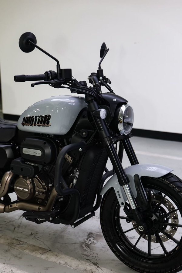 二手QJMOTOR闪300