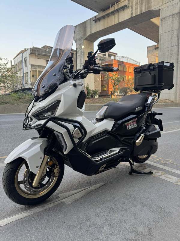 二手三阳哈士奇 Husky ADV150