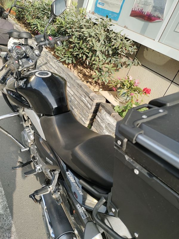 二手豪爵铃木骊驰 GW250
