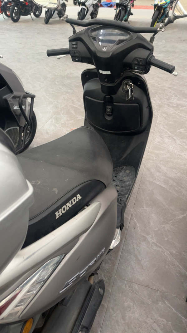 二手五羊本田SCR110 佳御