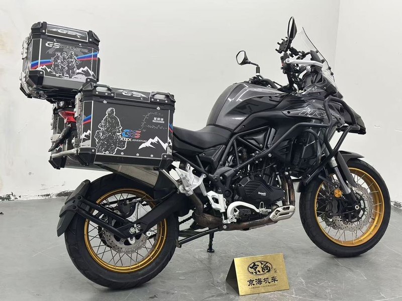 二手贝纳利金鹏 TRK502