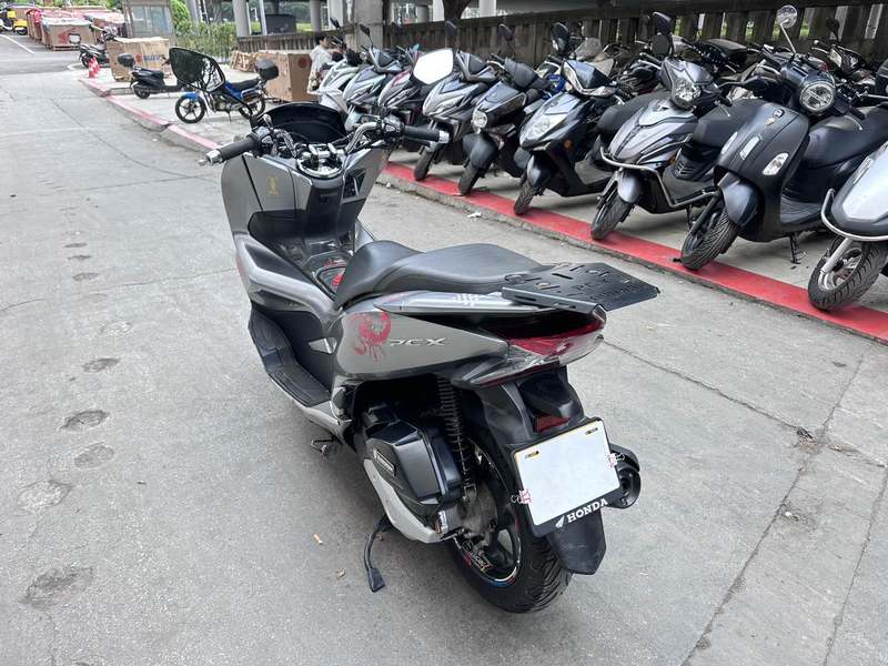 二手五羊本田PCX