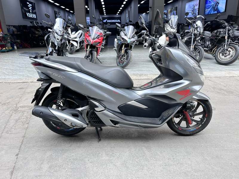 二手五羊本田PCX