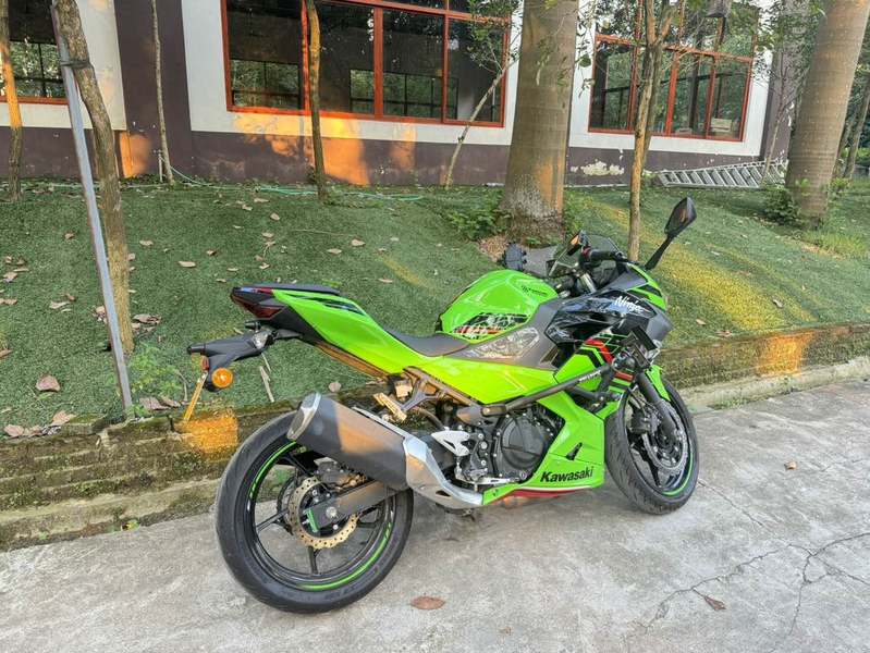 二手川崎Ninja 400