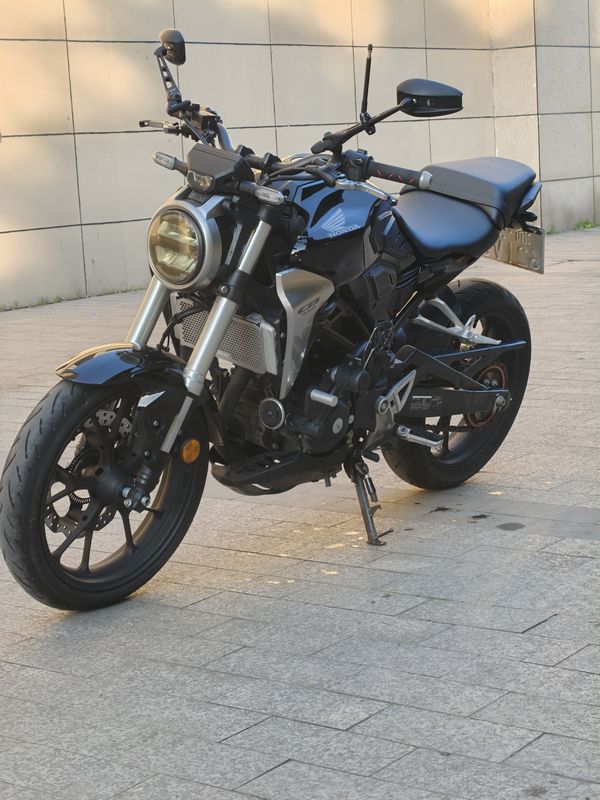 二手本田CB300R