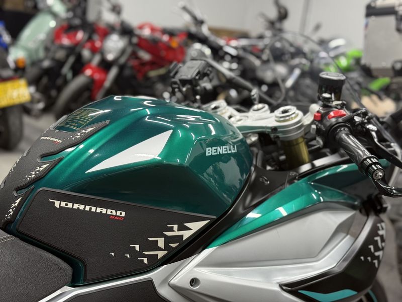 二手贝纳利龙卷风 Tornado 552R