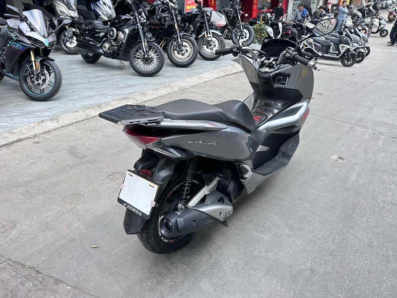 二手五羊本田PCX