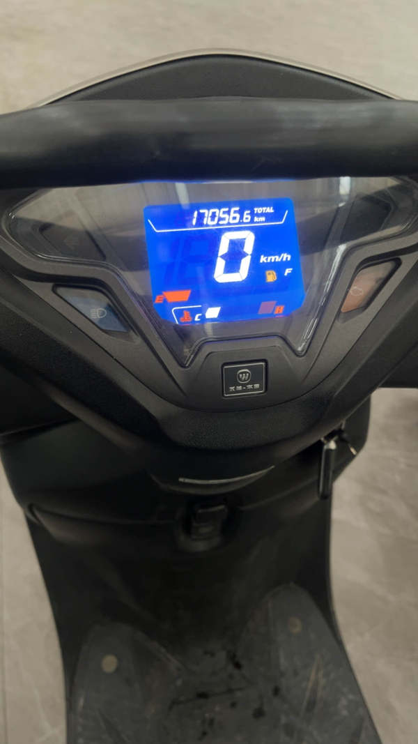 二手五羊本田SCR110 佳御