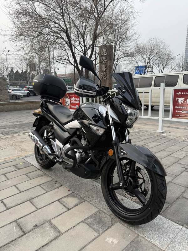 二手豪爵铃木骊驰 GW250