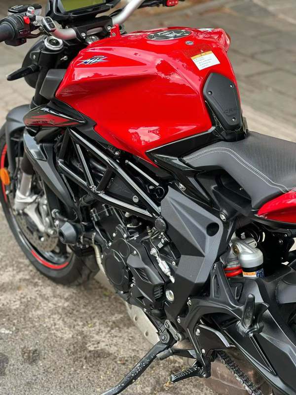 二手奥古斯塔Brutale 800