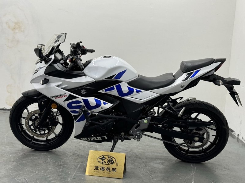 二手豪爵铃木GSX250R