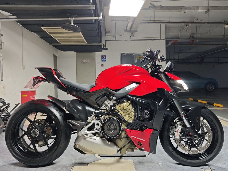 二手杜卡迪Street Fighter V4