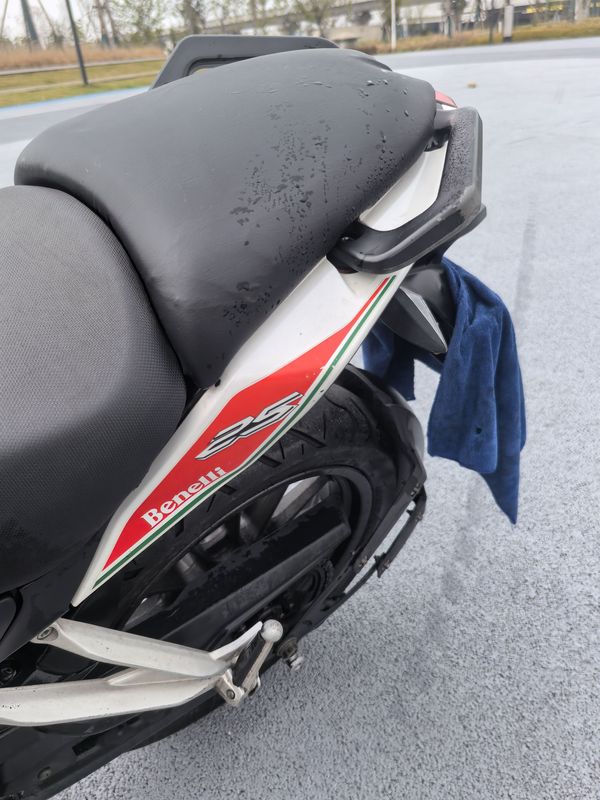 二手贝纳利小黄龙 TNT25