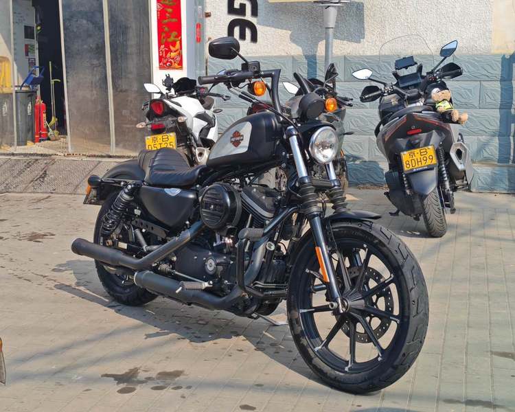 二手哈雷戴维森Iron883 硬汉