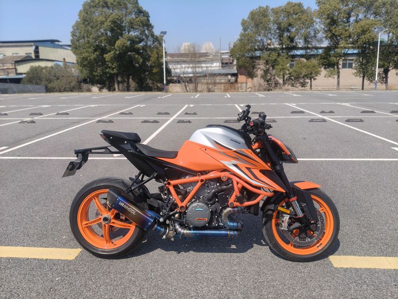 二手KTMR2R1290 Super Duke