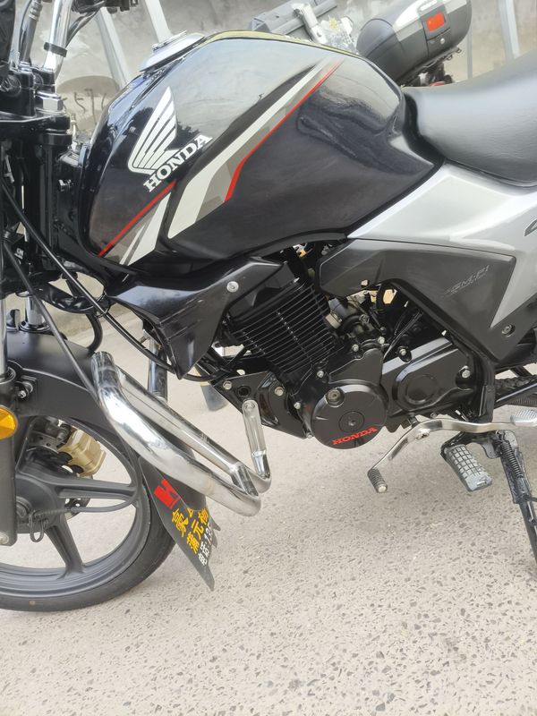 二手五羊本田CB150S雄帅