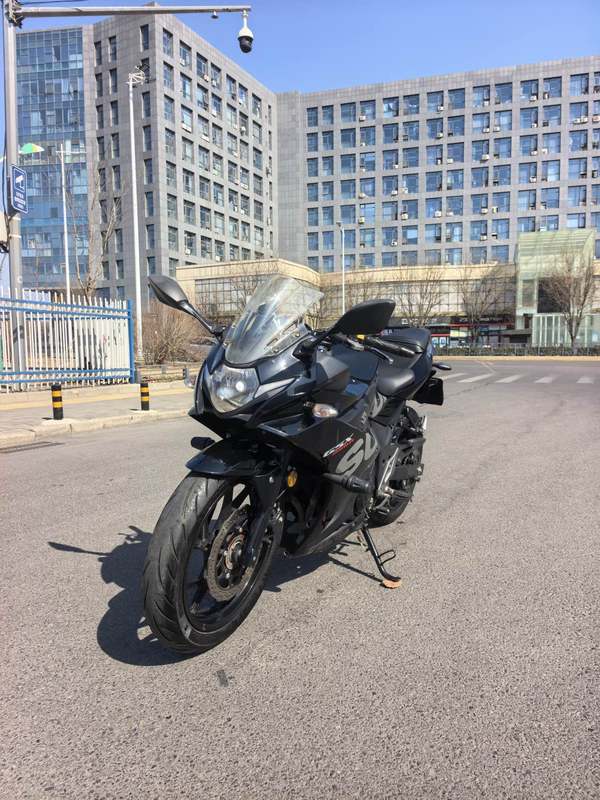 二手豪爵铃木GSX250R