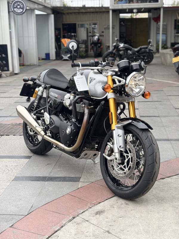 二手凯旋Thruxton