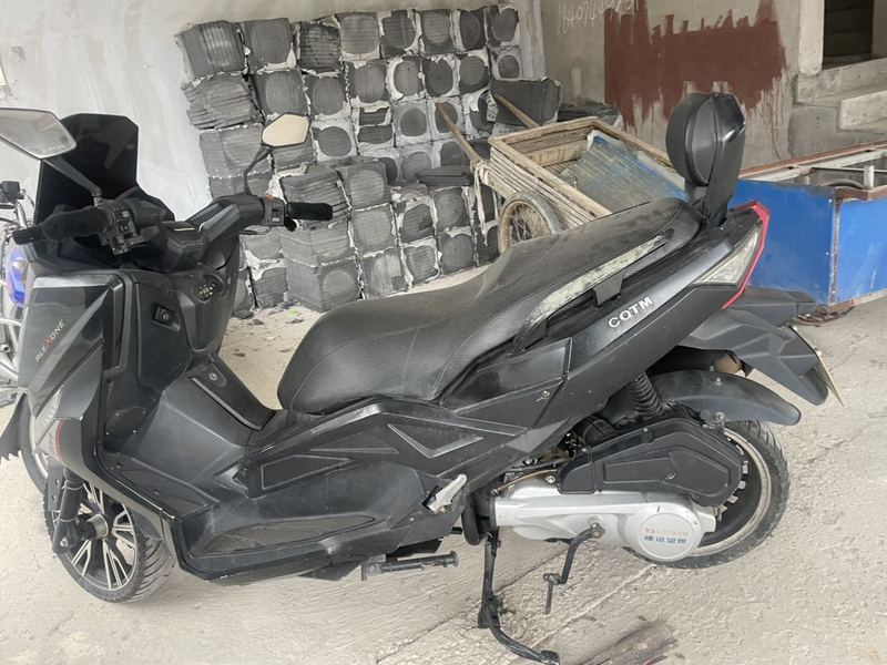 二手望雅猛士三代