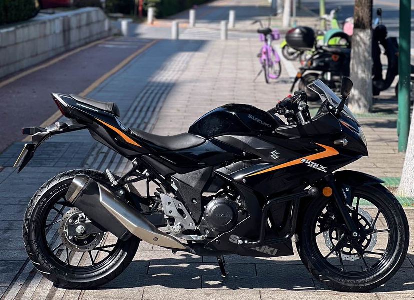 二手豪爵铃木GSX250R