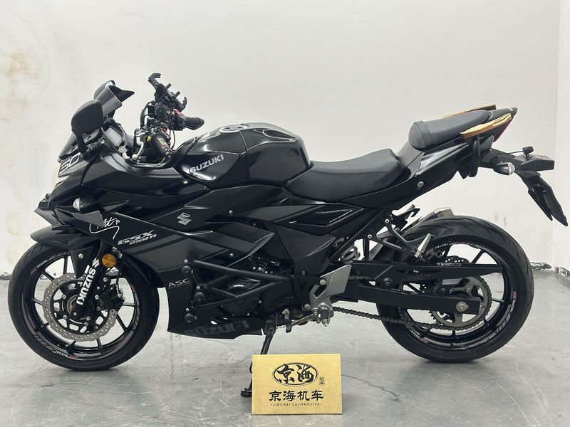 二手豪爵铃木GSX250R