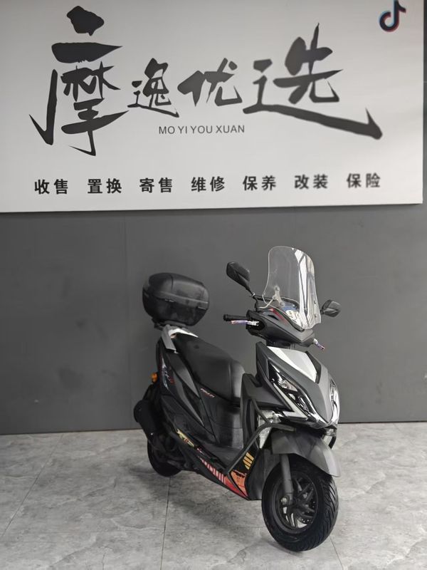 二手新大洲本田裂行 RX125Fi