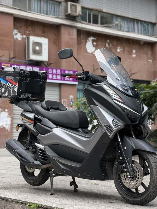 二手望雅猛士一代150