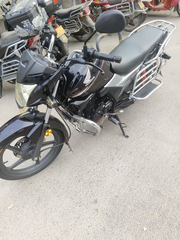 二手五羊本田CB150S雄帅