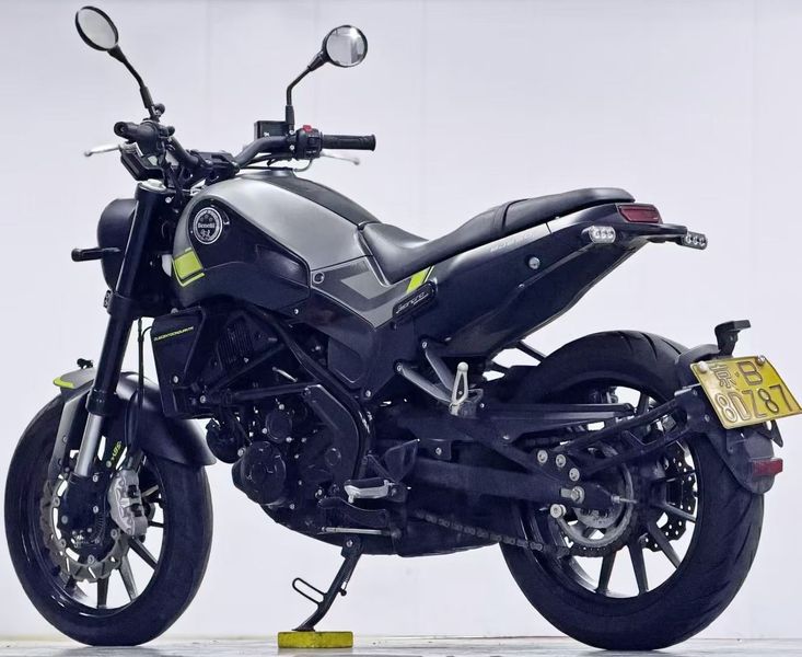 二手贝纳利幼狮 Leoncino 250